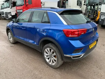 Used VW T-Roc SE 150 HP (110 kW) 2020 Blue SUV