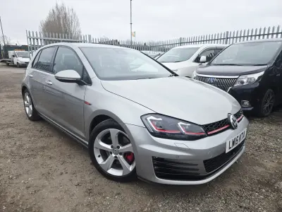 Second-hand VW Golf VIII GTI 2026 Argintiu Hatchback