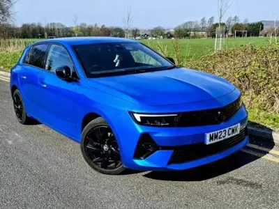 Used Vauxhall Astra 128 HP (94 kW) 2023 Blue Hatchback