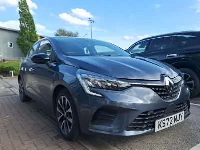 Usado Renault Clio V Evolution 145 HP (106 kW) 2023 Cinzento Citadino
