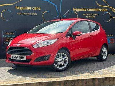 Used Ford Fiesta Zetec 82 HP (60 kW) 2014 Red Hatchback
