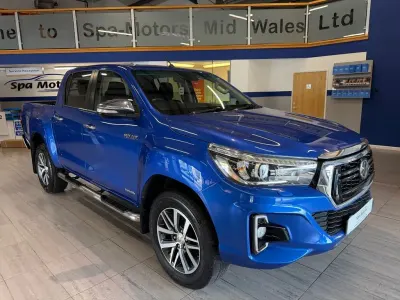 Used Toyota HiLux 150 HP (110 kW) 2017 Blue Pickup