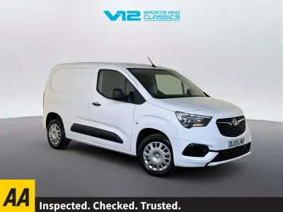 Used Vauxhall Combo Sportive 100 HP (73 kW) 2019 White MPV