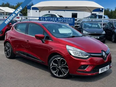 Used Renault Clio Dynamique 90 HP (66 kW) 2017 Red Hatchback