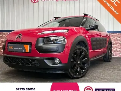 Używany Citroën C4 Cactus Flair 100 KM (73 kW) 2016 Czerwony Hatchback