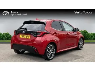 Used Toyota Yaris Hybrid 113 HP (83 kW) 2023 Red Hatchback
