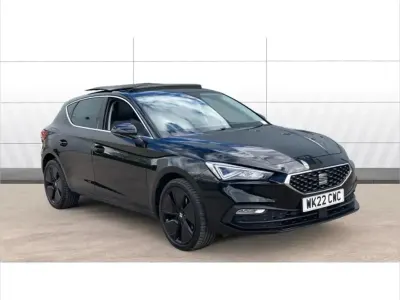 Begagnad Seat Leon XCELLENCE Lux 108 HK (79 kW) 2022 Svart Halvkombi