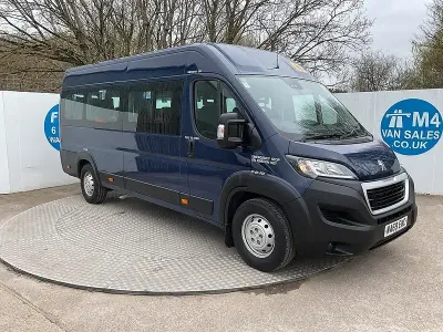 Begagnad Peugeot Boxer 130 HK (95 kW) 2019 Blå Van