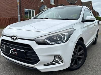 Used Hyundai i20 SE 84 HP (61 kW) 2015 White Coupe
