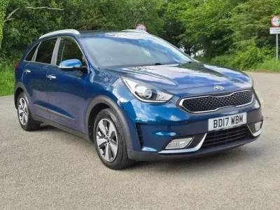 Gebraucht Kia Niro 139 PS (102 kW) 2017 Blau SUV