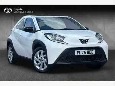 New Toyota Aygo X PURE 72 HP (52 kW) 2025 White SUV