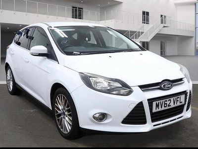 Used Ford Focus Zetec 125 HP (91 kW) 2012 White Hatchback