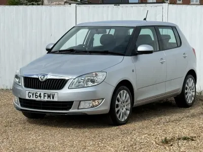Begagnad Skoda Fabia Elegance 105 HK (77 kW) 2014 Silver Halvkombi