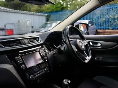 Used Nissan Qashqai N-Connecta 115 HP (84 kW) 2017 Blue SUV