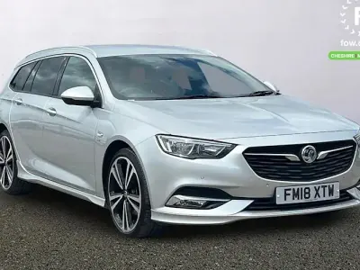 Used Vauxhall Insignia SRi 170 HP (125 kW) 2018 Silver Estate