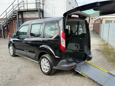 Used Ford Tourneo Connect Zetec 120 HP (88 kW) 2018 Black MPV