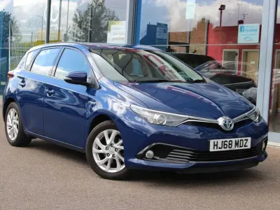Used Toyota Auris Hybrid