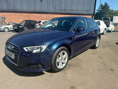 Używany Audi A3 116 KM (85 kW) 2019 Niebieski Sedan/Limuzyna
