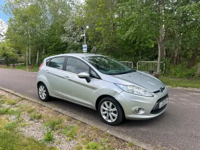 Used Ford Fiesta Zetec 96 HP (70 kW) 2010 Silver Hatchback