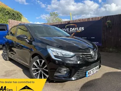 Used Renault Clio Iconic 100 HP (73 kW) 2020 Black Hatchback