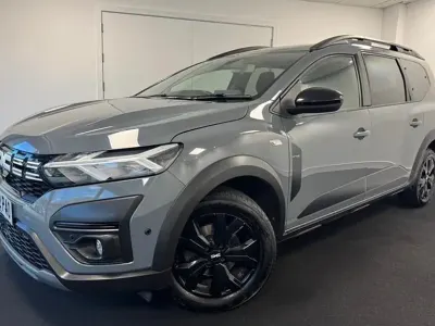Second-hand Dacia Jogger Extreme 109 CP (80 kW) 2023 Monovolum