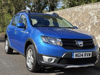 Begagnad Dacia Sandero Stepway Ambiance 90 HK (66 kW) 2014 Blå Halvkombi
