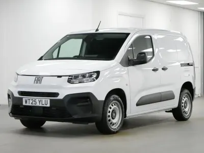 New Fiat Doblò 100 HP (73 kW) 2025 White MPV