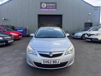 Used Vauxhall Astra S 95 HP (69 kW) 2012 Silver Hatchback