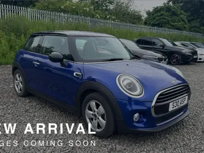 Used Mini Cooper Hatch 134 HP (98 kW) 2018 Blue Hatchback
