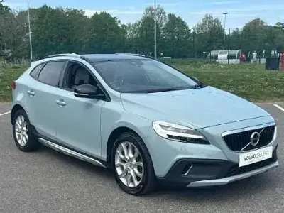 Begagnad Volvo V40 Pro 150 HK (110 kW) 2016 Blå Halvkombi