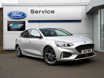 Moondust silver Used 2021 Ford Focus ST-Line Hatchback | £14,695 (Fair price)