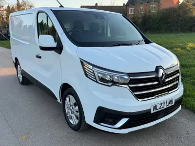 Used Renault Trafic 130 HP (95 kW) 2023 White MPV