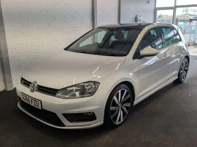Used VW Golf VII R-line Edition 147 HP (108 kW) 2016 White Hatchback