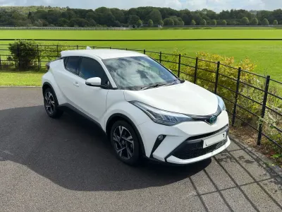 Used Toyota C-HR Design 122 HP (89 kW) 2022 White SUV
