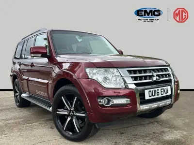 Usado Mitsubishi Shogun 187 HP (137 kW) 2016 Vermelho SUV