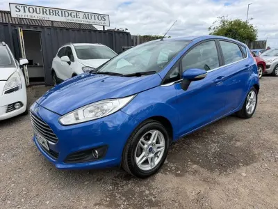 Used Ford Fiesta Zetec 80 HP (58 kW) 2013 Blue Hatchback