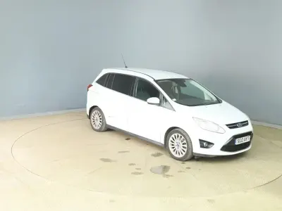 Begagnad Ford Grand C-Max Titanium 115 HK (84 kW) 2013 Vit Minibuss
