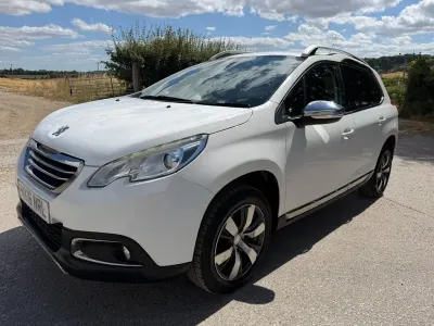 Used Peugeot 2008 Allure 100 HP (73 kW) 2016 White SUV