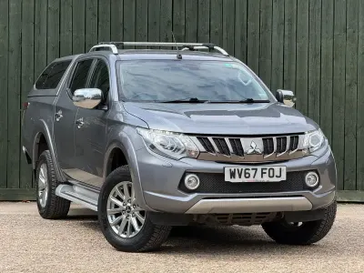 Used Mitsubishi L200 181 HP (133 kW) 2017 Grey Pickup