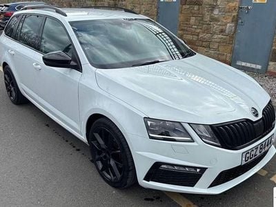 Used Skoda Octavia vRS 184 HP (135 kW) 2017 White Estate