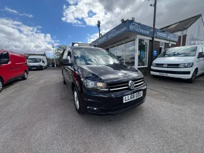 Used VW Caddy Maxi Highline 102 HP (75 kW) 2019 Black MPV