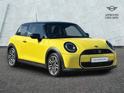 Used Mini Cooper S Hatch 201 HP (147 kW) 2024 Yellow Hatchback