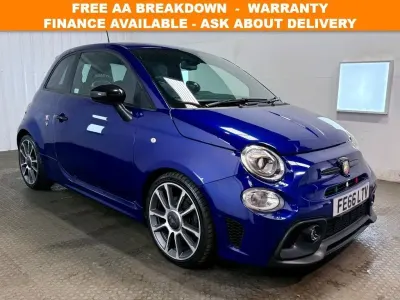 Begagnad Abarth 595 Turismo 165 HK (121 kW) 2016 Blå Halvkombi