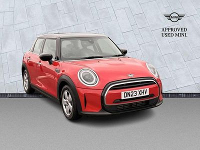 Usado Mini Cooper Classic 134 CV (98 kW) 2023 Rojo Utilitario