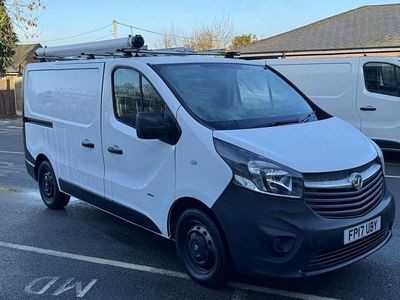 Used Vauxhall Vivaro S 95 HP (69 kW) 2017 White MPV