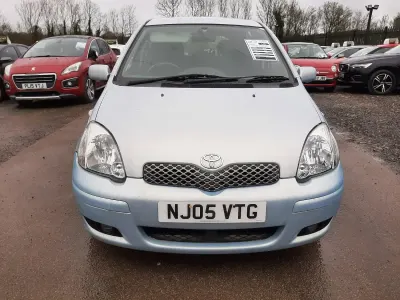 Used Toyota Yaris 2005 Blue Hatchback