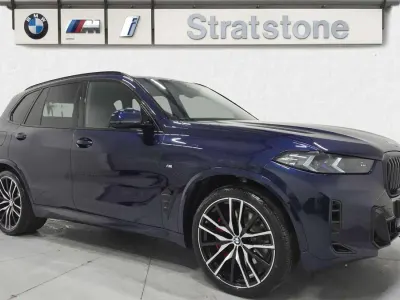 Używany BMW X5 M Sport 482 KM (354 kW) 2026 Niebieski SUV