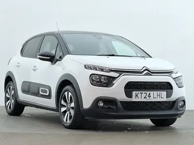 Used Citroën C3 PureTech 83 HP (61 kW) 2024 White Hatchback