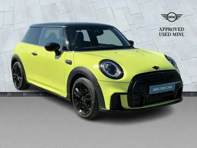 Used Mini Cooper Hatch 134 HP (98 kW) 2023 Yellow Hatchback