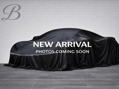 Used Volvo V40 R-Design 115 HP (84 kW) 2015 White Hatchback